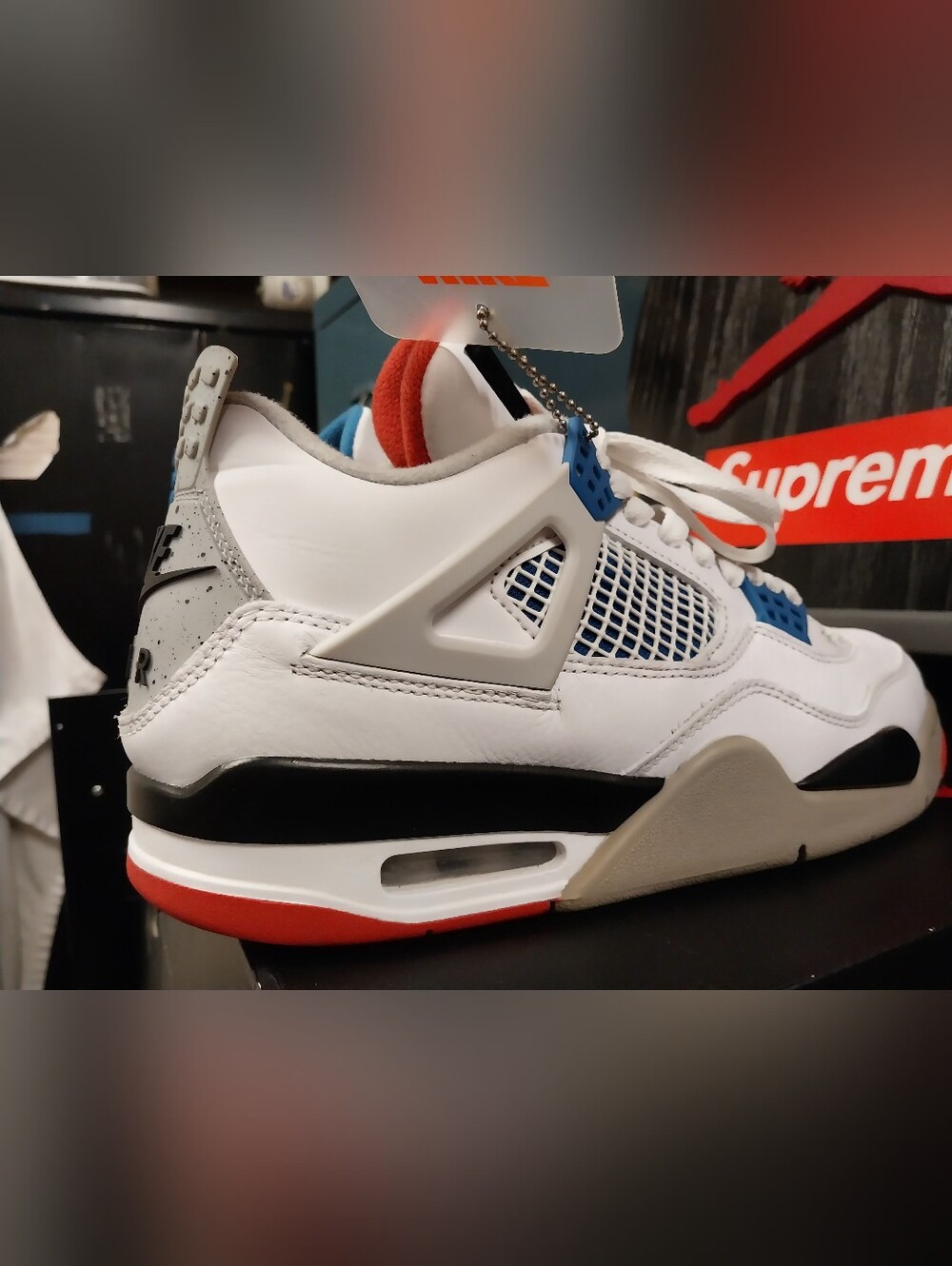Retro Jordan 4 'What The' Size 9 Men's - Picture 2 of 16